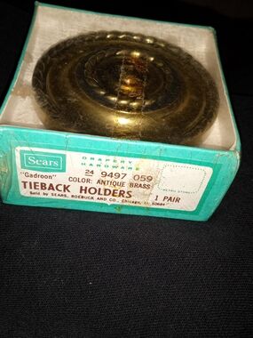 Sears 'Gadroon' Antique Brass Tieback Holders (Pair)